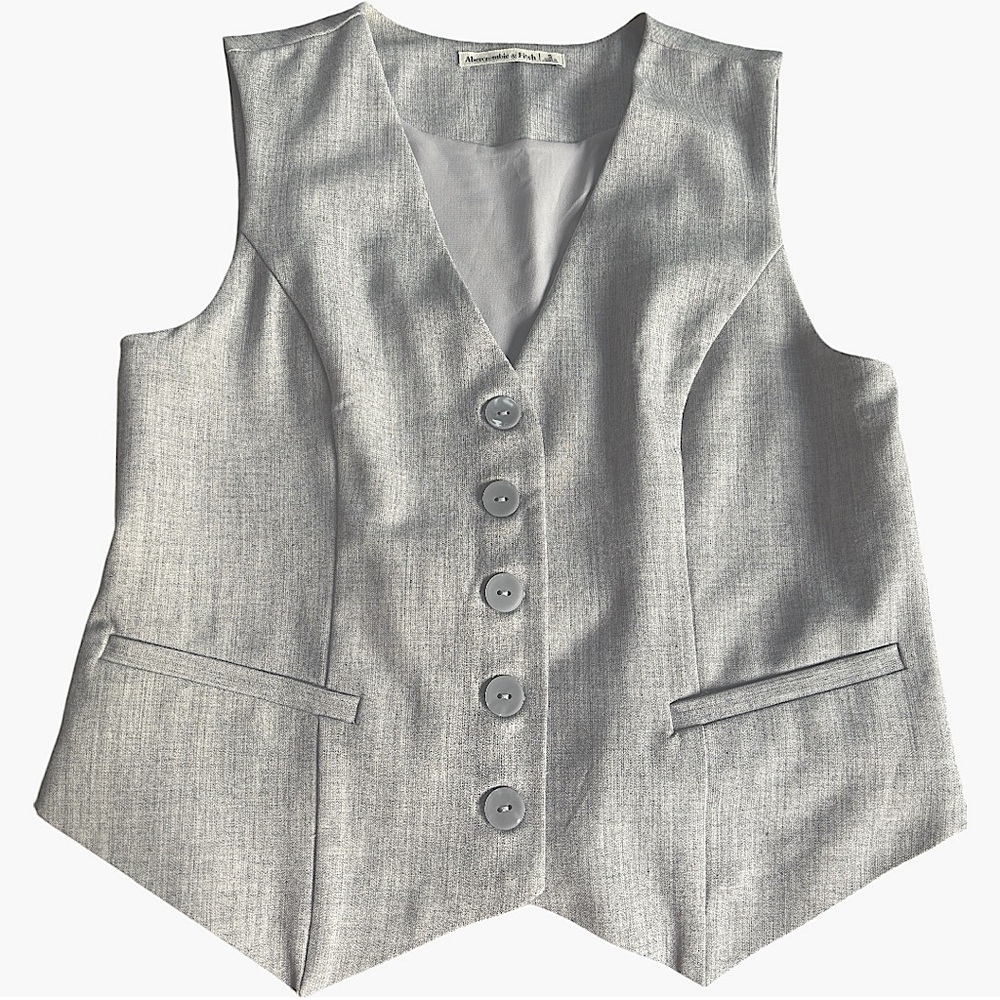 The A&F Mara Tailored Vest V-Neck Top in Grey. Size Small. NWOT